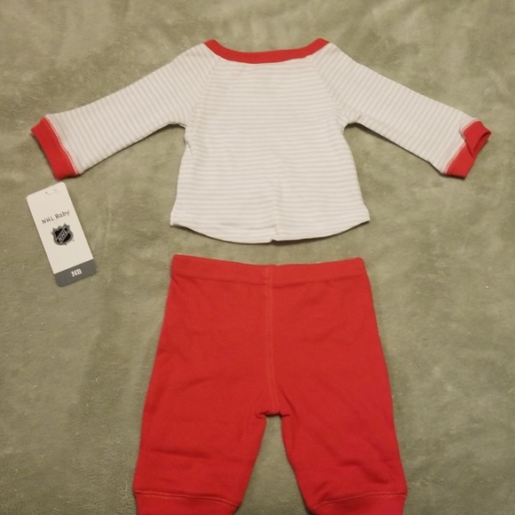 NHL Layette Newborn Scrimmage 2Piece Shirt & Pant - Picture 2 of 4